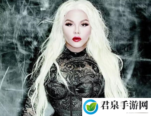 美国暴躁女 rapper-Lil Kim