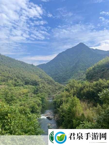 黄龙风景区溪水潺潺的秘密