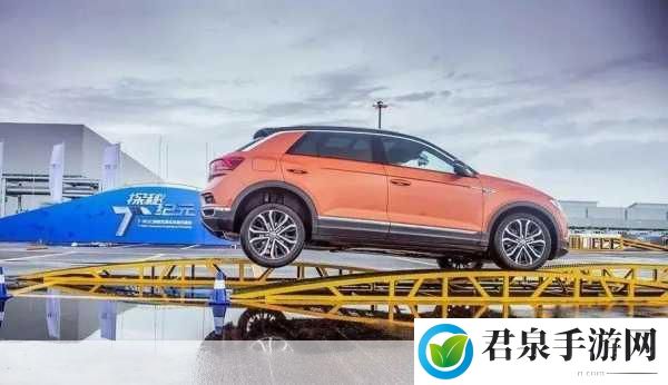 和平精英磁吸小火车，解锁全新驾驶乐趣